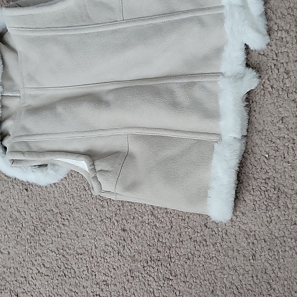 Lilly Wicket Toddler Girl's Vest - Picture 8 of 10